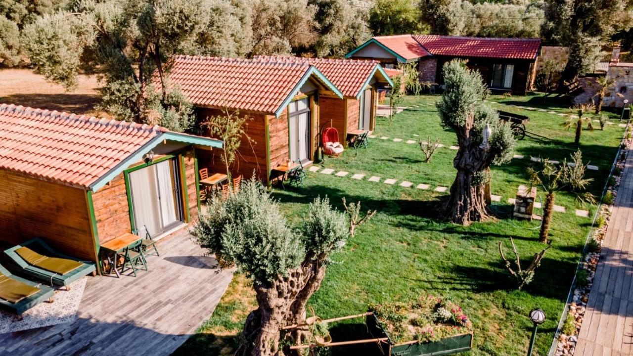 Serender Bungalov Bed & Breakfast Foca Exterior photo